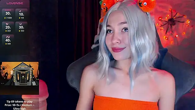 Snapshot of Ohmy_Nora_ chatting on November 1, 1:57 pm Ohmy Nora online show from November 1, 1:57 pm