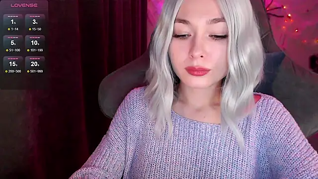 Snapshot of Ohmy_Nora_ chatting on November 22, 8:46 am Ohmy Nora online show from November 22, 8:46 am