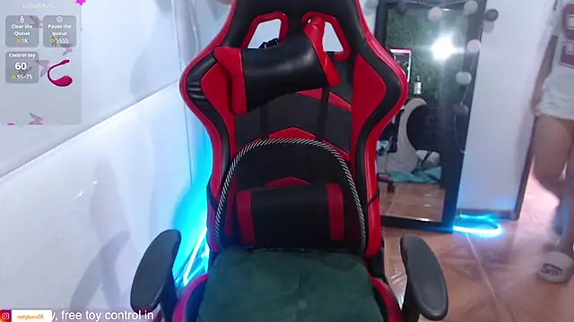 natyk m online show from September 14, 7:57 pm