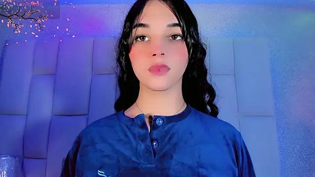 Angeles Busst online show from September 22, 8:33 pm