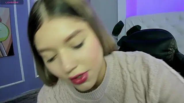 alaia greyy online show from December 2, 12:43 pm