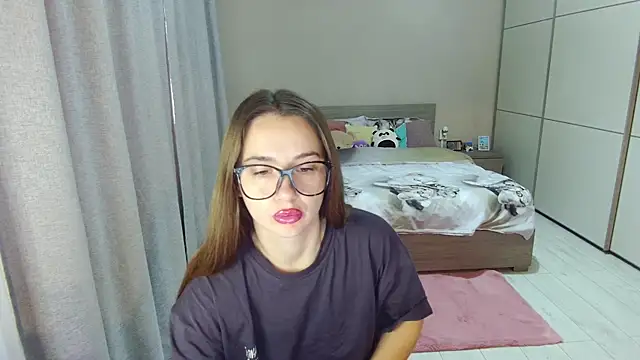 singletrouble online show from October 28, 5:55 am