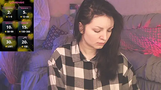 Snapshot of BritneyBarker chatting on December 29, 2:49 am BritneyBarker online show from December 29, 2:49 am