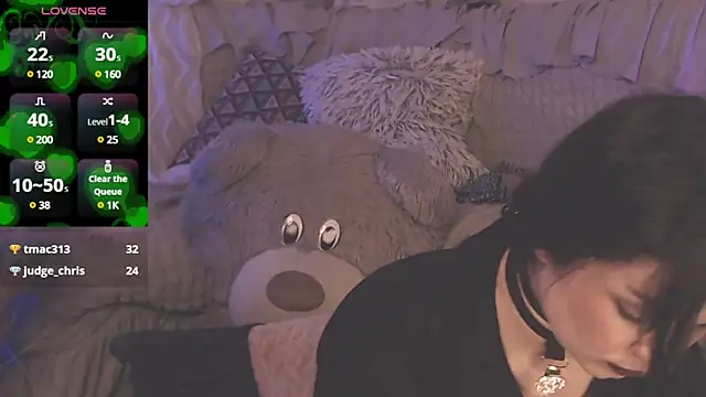Snapshot of BritneyBarker chatting on March 15, 4:57 am BritneyBarker online show from March 15, 4:57 am