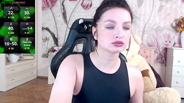 Snapshot of BritneyBarker chatting on September 26, 2:15 am BritneyBarker online show from September 26, 2:15 am