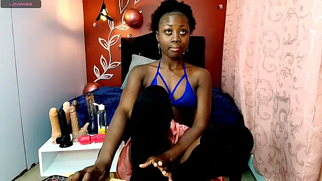 Snapshot of Sara_Naugty chatting on February 6, 3:09 pm Sara Naugty online show from February 6, 3:09 pm