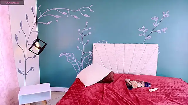 Snapshot of Sara_Naugty chatting on February 8, 3:10 pm Sara Naugty online show from February 8, 3:10 pm