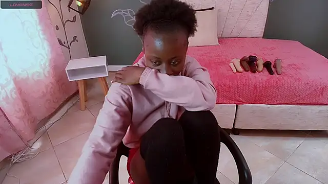 Snapshot of Sara_Naugty chatting on February 11, 3:40 pm Sara Naugty online show from February 11, 3:40 pm