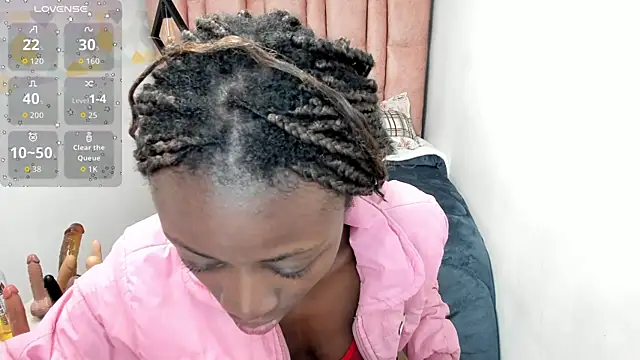 Snapshot of Sara_Naugty chatting on November 14, 2:27 pm Sara Naugty online show from November 14, 2:27 pm