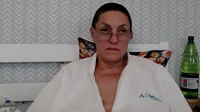 Soffya Soy online show from May 28, 6:38 pm
