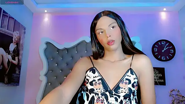 CamiiGarcia online show from February 17, 11:55 am