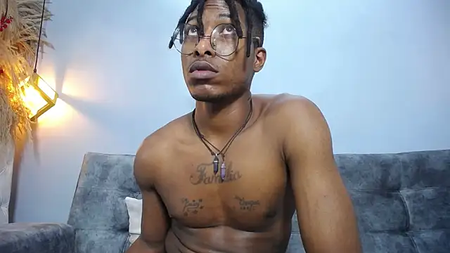 Snapshot of xxxhotbbc chatting on February 18, 6:37 pm xxxhotbbc online show from February 18, 6:37 pm