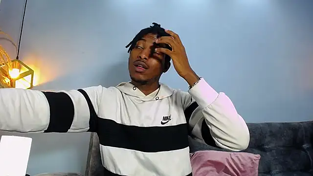 Snapshot of xxxhotbbc chatting on March 13, 12:35 pm xxxhotbbc online show from March 13, 12:35 pm