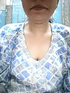 Snapshot of cute_IndianBabe chatting on July 17, 1:23 am cute IndianBabe online show from July 17, 1:23 am
