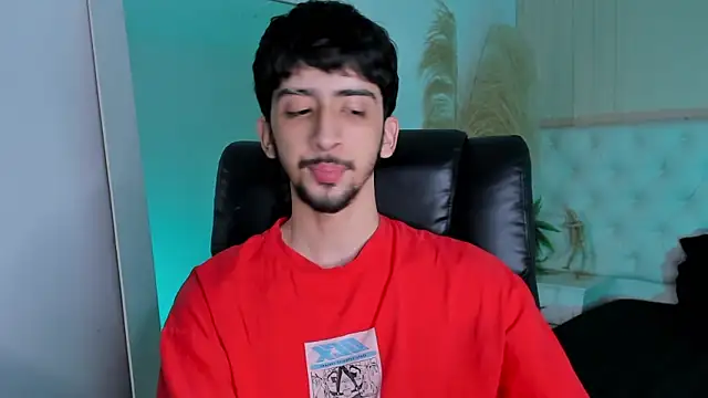 Snapshot of Alezzandro_ chatting on September 17, 8:32 pm Alezzandro online show from September 17, 8:32 pm