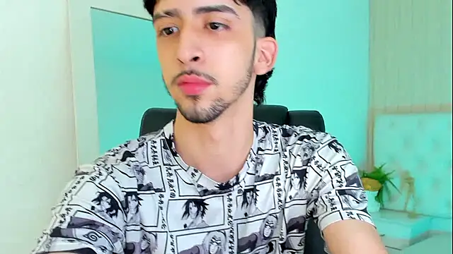 Snapshot of Alezzandro_ chatting on September 23, 8:12 pm Alezzandro online show from September 23, 8:12 pm