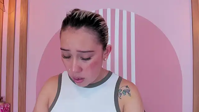 Lannajansen online show from March 25, 1:28 pm