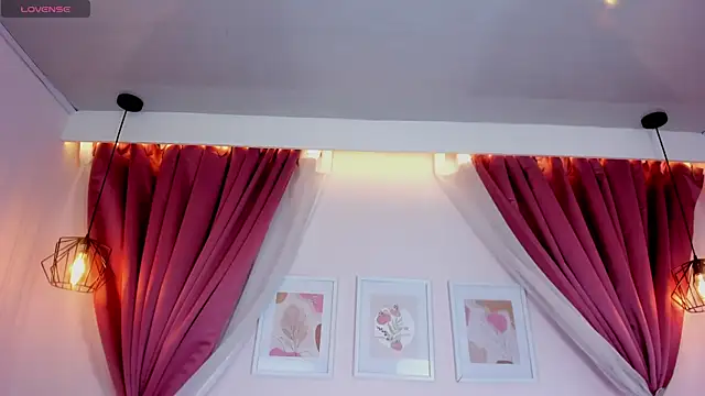 Lannajansen online show from April 15, 2:24 pm