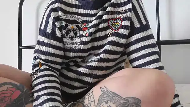 bunnyfox420 online show from April 13, 4:12 pm