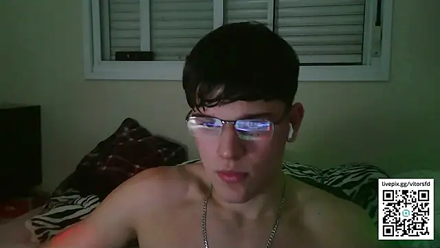 vitorsafado19 online show from September 15, 1:38 am