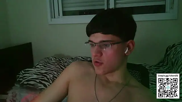 vitorsafado19 online show from October 3, 3:25 am