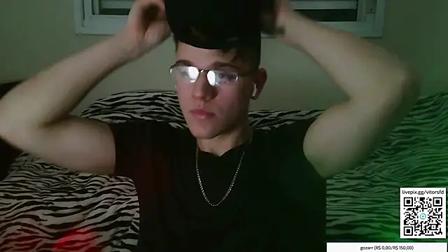 vitorsafado19 online show from November 3, 2:24 am