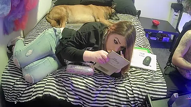 barbieinbondage7 online show from March 6, 11:47 am