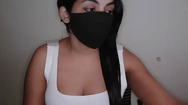 Snapshot of Reddy_Trisha chatting on April 5, 12:13 pm Reddy Trisha online show from April 5, 12:13 pm