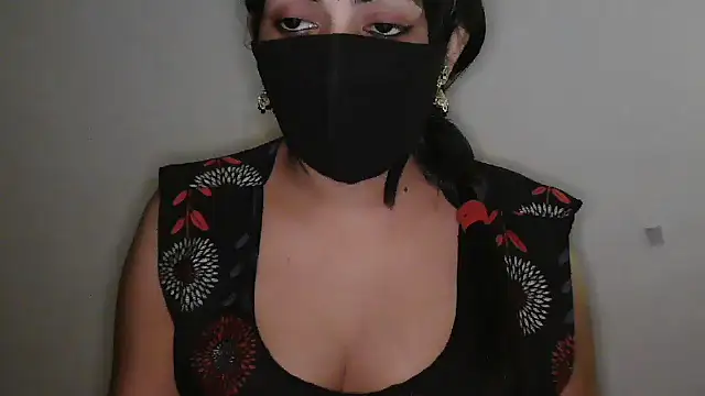 Snapshot of Reddy_Trisha chatting on April 11, 10:03 pm Reddy Trisha online show from April 11, 10:03 pm