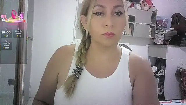 Snapshot of mariana0x chatting on May 22, 8:58 pm mariana0x online show from May 22, 8:58 pm