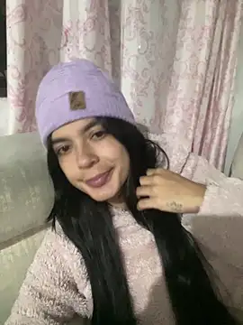 Snapshot of Madeline_Cooper08 chatting on February 25, 3:05 am Madeline Cooper08 online show from February 25, 3:05 am