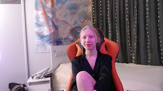 Snapshot of crystalyss chatting on January 24, 7:49 pm crystalyss online show from January 24, 7:49 pm