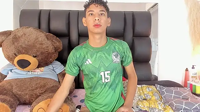 Snapshot of Amberr1 chatting on January 31, 12:18 pm Amberr1 online show from January 31, 12:18 pm