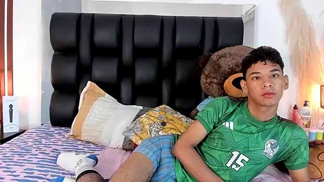 Snapshot of Amberr1 chatting on February 5, 12:17 pm Amberr1 online show from February 5, 12:17 pm