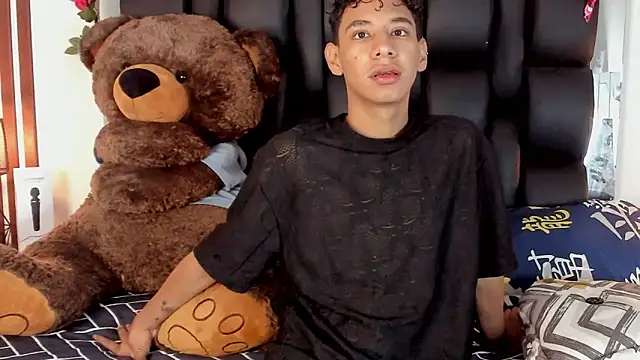 Snapshot of Amberr1 chatting on February 8, 12:17 pm Amberr1 online show from February 8, 12:17 pm