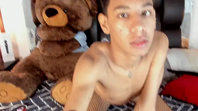 Snapshot of Amberr1 chatting on February 8, 3:21 pm Amberr1 online show from February 8, 3:21 pm