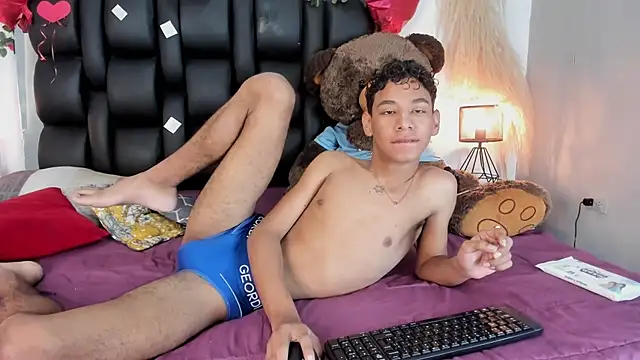 Snapshot of Amberr1 chatting on February 17, 12:16 pm Amberr1 online show from February 17, 12:16 pm