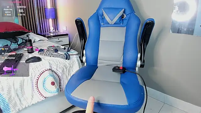 Snapshot of Amberr1 chatting on March 9, 6:17 am Amberr1 online show from March 9, 6:17 am