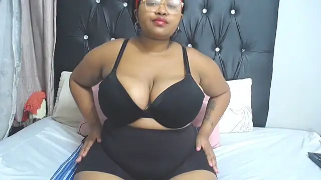 Snapshot of Chubbyvette chatting on February 19, 10:12 am Chubbyvette online show from February 19, 10:12 am