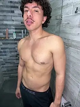 Snapshot of ttylloserxxx chatting on March 10, 8:26 am ttylloserxxx online show from March 10, 8:26 am