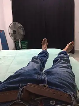 Snapshot of Aries_plays chatting on January 25, 12:17 am Aries plays online show from January 25, 12:17 am