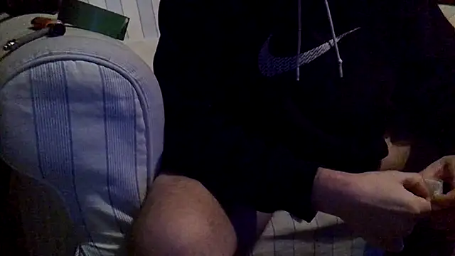 Snapshot of Damn_bro23 chatting on December 2, 7:09 pm Damn bro23 online show from December 2, 7:09 pm