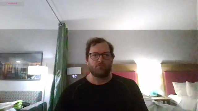 Snapshot of rrunner7718 chatting on April 16, 12:33 am rrunner7718 online show from April 16, 12:33 am