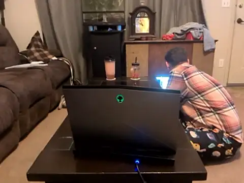 Snapshot of YourNotMySupervisor chatting on January 7, 4:59 am YourNotMySupervisor online show from January 7, 4:59 am