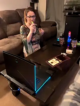 Snapshot of YourNotMySupervisor chatting on February 23, 3:37 am YourNotMySupervisor online show from February 23, 3:37 am