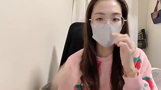 Snapshot of Chu1314 chatting on December 14, 3:17 pm Chu1314 online show from December 14, 3:17 pm