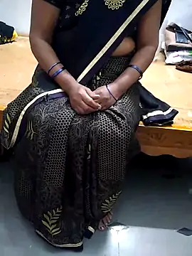 Snapshot of laxmitelugu78 chatting on January 24, 1:14 pm laxmitelugu78 online show from January 24, 1:14 pm