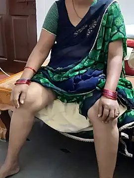 Snapshot of laxmitelugu78 chatting on February 6, 11:37 pm laxmitelugu78 online show from February 6, 11:37 pm