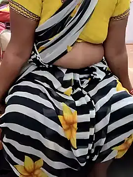 Snapshot of laxmitelugu78 chatting on February 7, 3:08 pm laxmitelugu78 online show from February 7, 3:08 pm