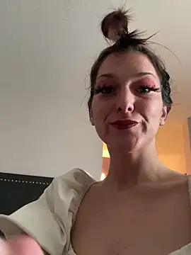 Snapshot of PhattPinxkTaco chatting on March 2, 10:38 pm PhattPinxkTaco online show from March 2, 10:38 pm